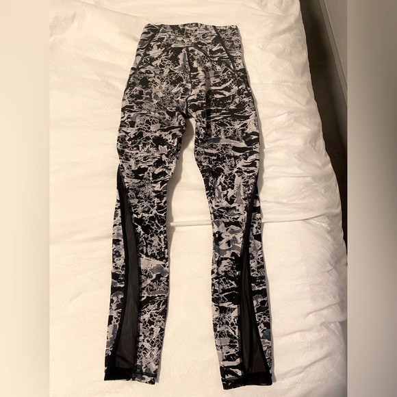 Lululemon leggings - Picture 2 of 4